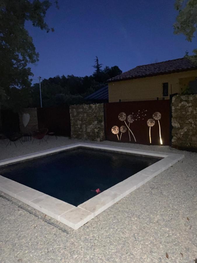 Gite Couleur Terre A 10Mn De Gordes Croagnes Exterior photo