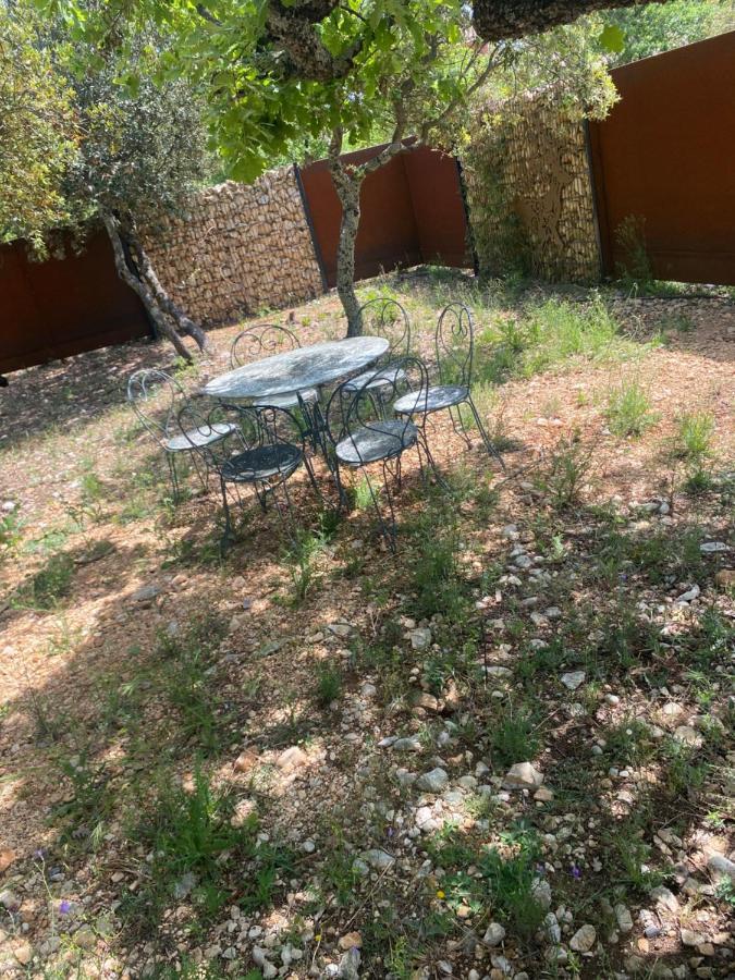 Gite Couleur Terre A 10Mn De Gordes Croagnes Exterior photo